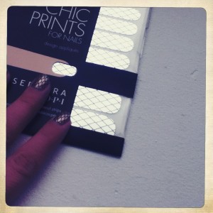 vernis-a-ongles-autocollant