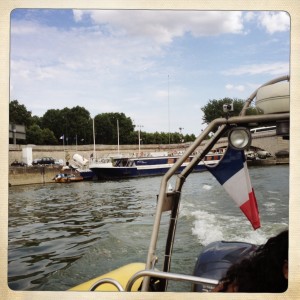 Speed-boat-paris-vitesse-promenade-bateau-photo-Se-copie-1