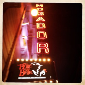 avis-la-belle-et-la-bete-musical-disney-paris-mogador--exte