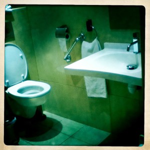 chambre-clinique-la-muette-salle-de-bains