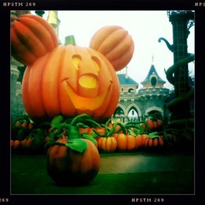 disneyland-halloween-citrouille-mickey-chateau-hipsta