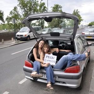 Yousra-et-randa-pekin-express-voiture