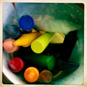 idée d'asctuce pour le voyage de bébé crayon