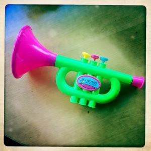 objet ou jouet Trotro la trompette
