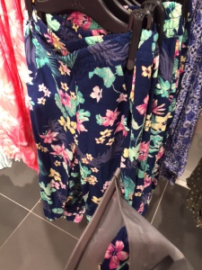 H&M Conscious recyvlage habit