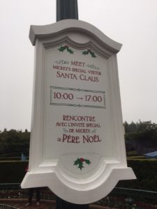 la-rencontre-avec-le-pere-noel-disneyland-paris-photo-et-conseil